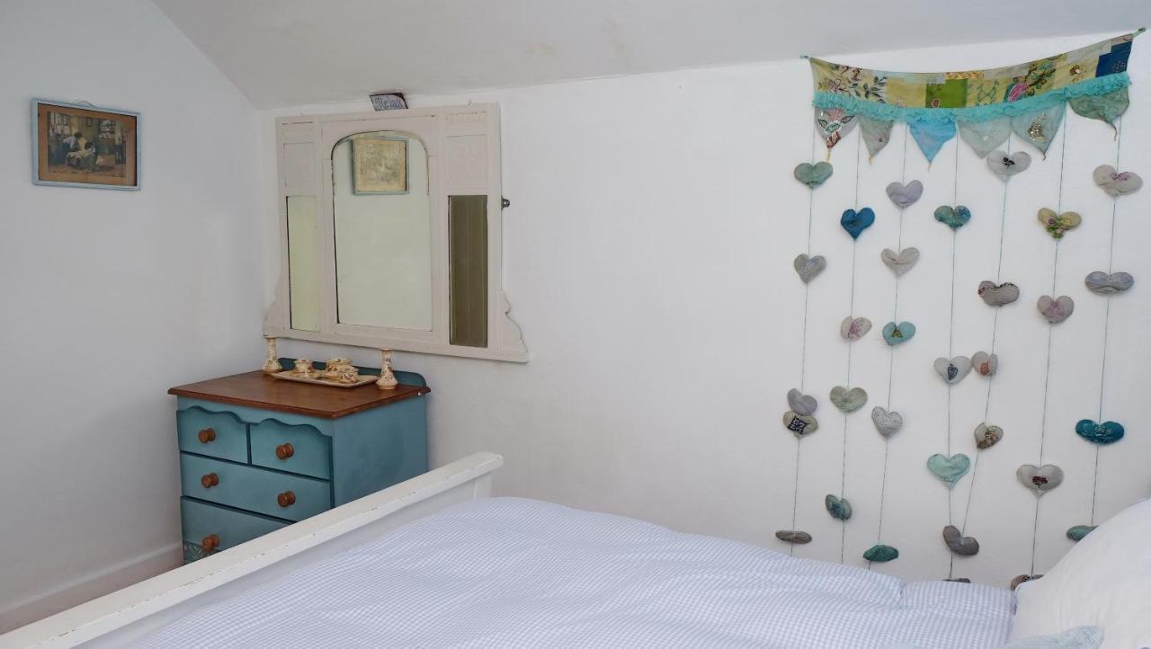Wellspring Cottage Nr Kynance Cove Лизард Экстерьер фото